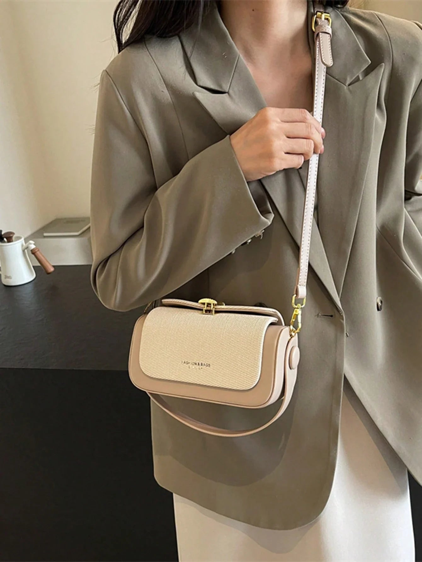 Elegant Ladies' Fashion Box-Shaped Crossbody Bag, Handheld For Women, Simplified And Capacious - 15